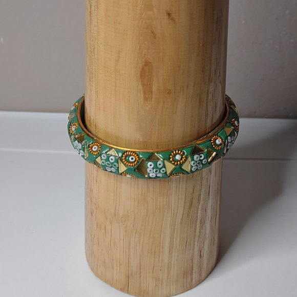 Large Green India Bangle - Picture 13 of 15